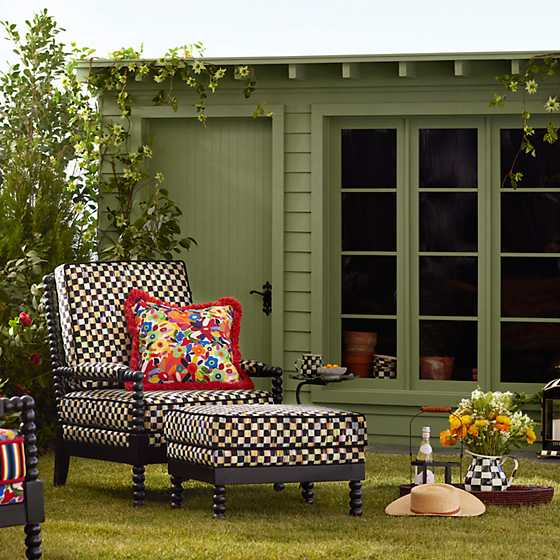 Spindle Check Outdoor Chair
