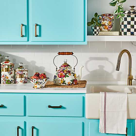 Flower Market 3 Quart Tea Kettle - White
